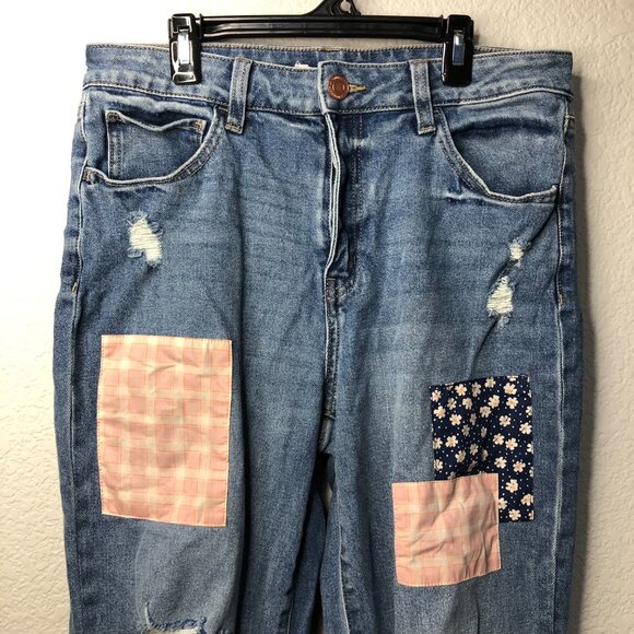 High Rise Straight Distressed Patchwork Jeans Women's 11 / 30w Cotton Blend EUC! - Picture 2 of 11